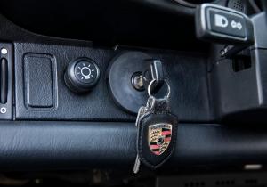 Porsche 911 Carrera RS 3.6 Touring 1992 года  (WW)